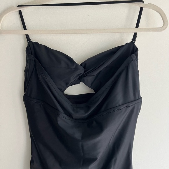 NWT! JCREW Gemma Ruched Bandeau Cutout One-piece Swimsuit Size 8 - Picture 6 of 6